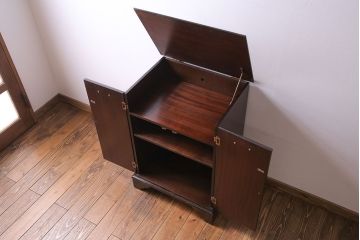アンティーク家具　イギリスアンティーク　マホガニー材のシックなオーディオキャビネット(キャビネット)