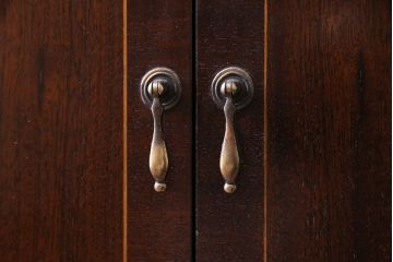 アンティーク家具　イギリスアンティーク　マホガニー材のシックなオーディオキャビネット(キャビネット)