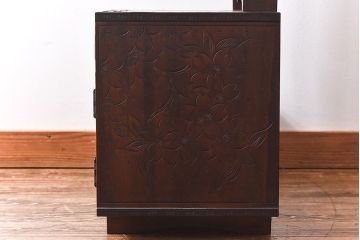 アンティーク家具　伝統工芸　軽井沢彫り　透かし彫りが目を引くドレッサー(鏡台)