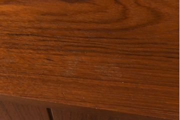 北欧家具　チーク材　引き出せる作業台が便利な飾り棚(キャビネット、シェルフ、ラック)