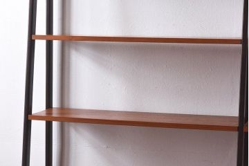 北欧家具　チーク材　引き出せる作業台が便利な飾り棚(キャビネット、シェルフ、ラック)
