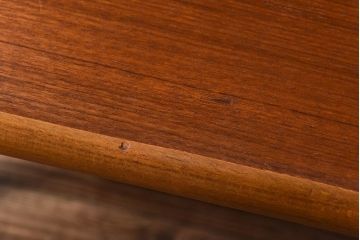 北欧家具　チーク材　引き出せる作業台が便利な飾り棚(キャビネット、シェルフ、ラック)