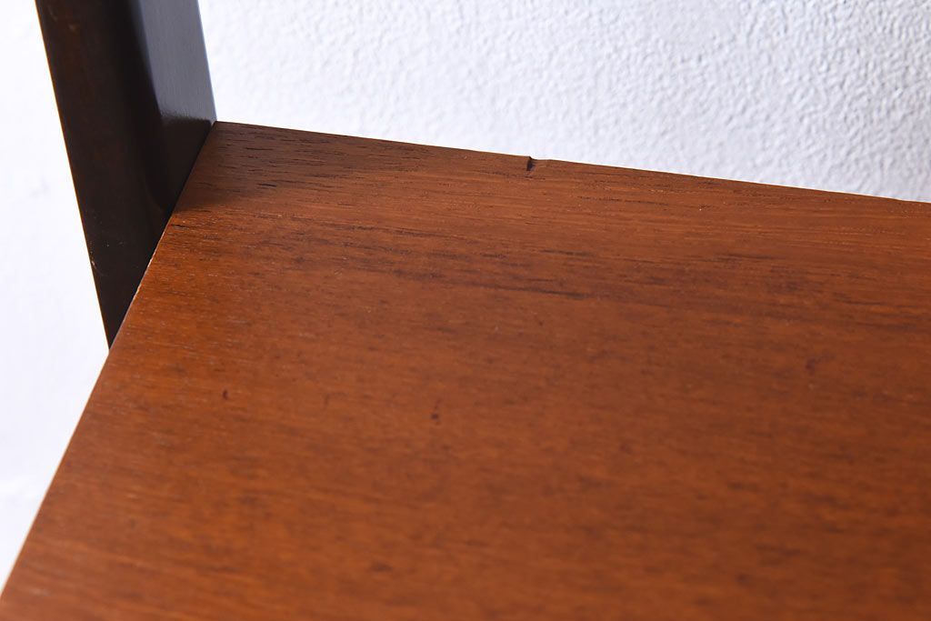 北欧家具　チーク材　引き出せる作業台が便利な飾り棚(キャビネット、シェルフ、ラック)