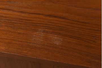 北欧家具　チーク材　引き出せる作業台が便利な飾り棚(キャビネット、シェルフ、ラック)