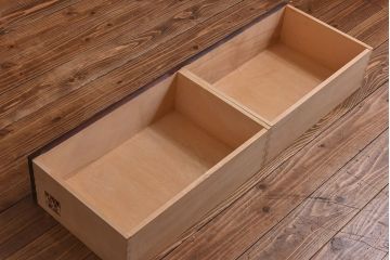 中古　美品　北海道民芸家具　落ち着いた色味のブックケース(本箱、収納棚、戸棚)(定価41万円)