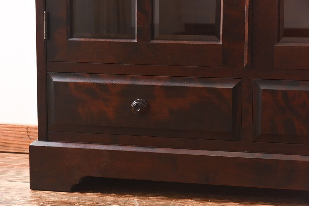 中古　美品　北海道民芸家具　落ち着いた色味のブックケース(本箱、収納棚、戸棚)(定価41万円)