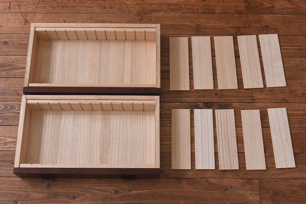 中古　民芸家具　水屋箪笥の面影を感じられる和モダンスタイルのサイドボード(収納棚、ローボード)