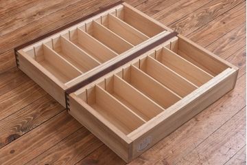 中古　民芸家具　水屋箪笥の面影を感じられる和モダンスタイルのサイドボード(収納棚、ローボード)