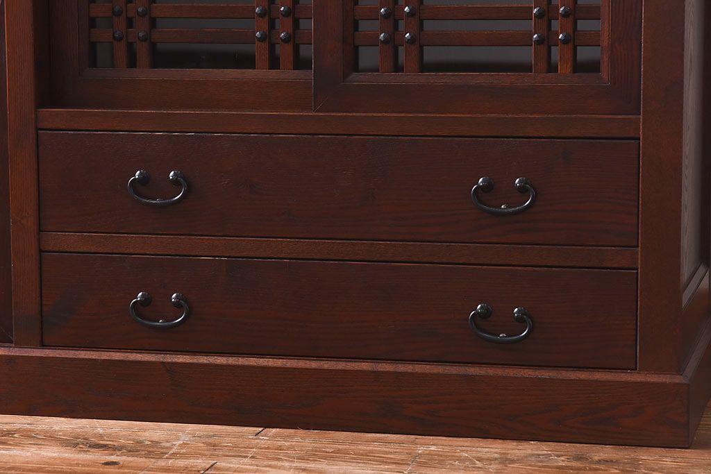 中古　民芸家具　水屋箪笥の面影を感じられる和モダンスタイルのサイドボード(収納棚、ローボード)