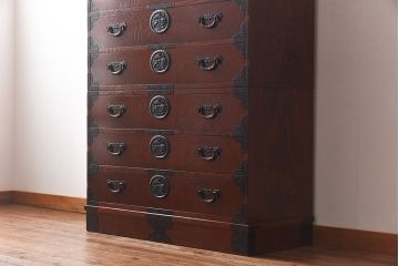 中古　駿河民芸　高級感あふれる雰囲気の重ね箪笥(衣装箪笥、引き出し)