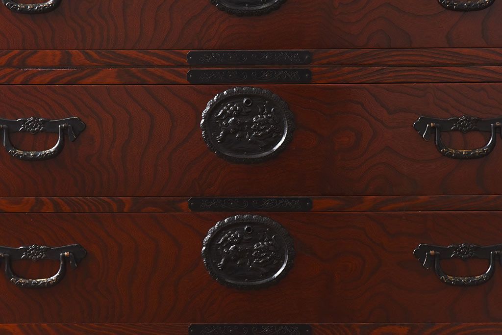 中古　駿河民芸　高級感あふれる雰囲気の重ね箪笥(衣装箪笥、引き出し)