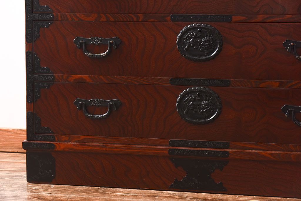 中古　駿河民芸　高級感あふれる雰囲気の重ね箪笥(衣装箪笥、引き出し)