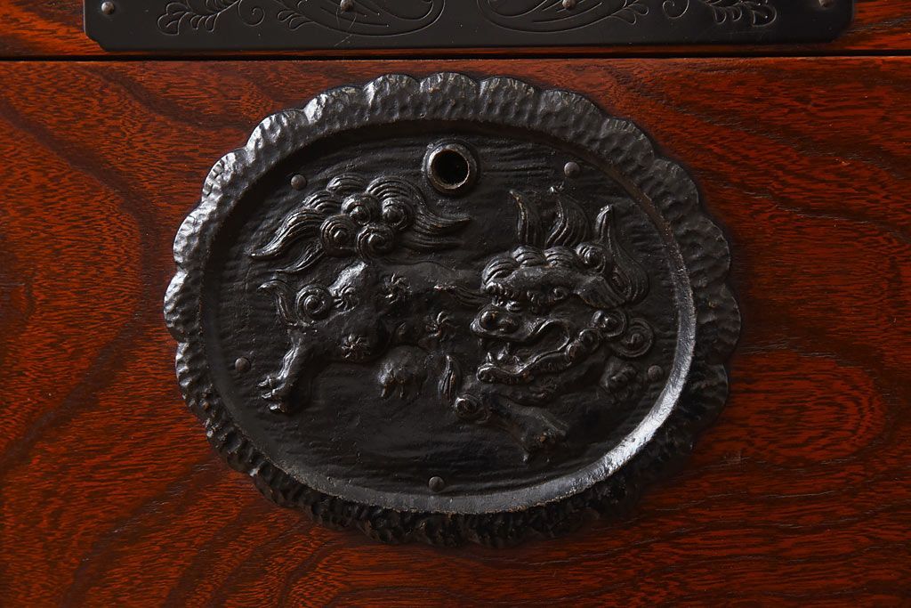 中古　駿河民芸　高級感あふれる雰囲気の重ね箪笥(衣装箪笥、引き出し)