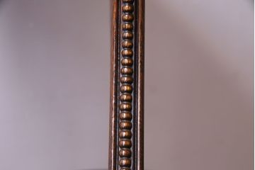 アンティーク家具　アンティーク　オーク材　脚の意匠が目を引くサイドテーブル(ラウンドテーブル、花台)