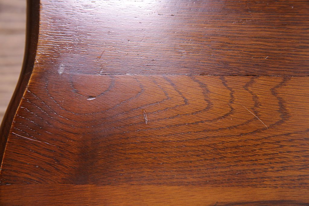 中古　透かし彫りが優し気な雰囲気のナラ材ダイニングチェア(ワークチェア、板座チェア、椅子)(1)