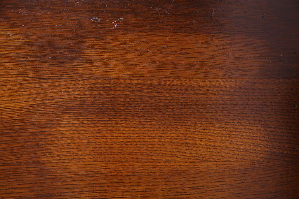 中古　透かし彫りが優し気な雰囲気のナラ材ダイニングチェア(ワークチェア、板座チェア、椅子)(2)