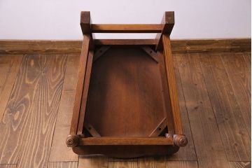 中古　透かし彫りが優し気な雰囲気のナラ材ダイニングチェア(ワークチェア、板座チェア、椅子)(2)