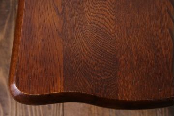 中古　透かし彫りが優し気な雰囲気のナラ材ダイニングチェア(ワークチェア、板座チェア、椅子)