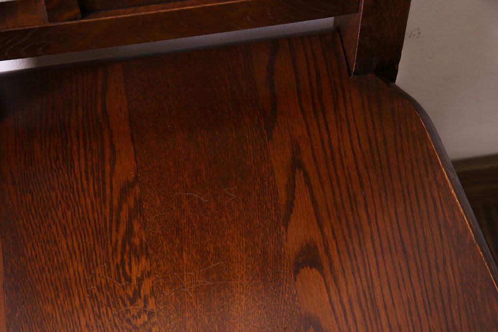 中古　透かし彫りが優し気な雰囲気のナラ材ダイニングチェア(ワークチェア、板座チェア、椅子)