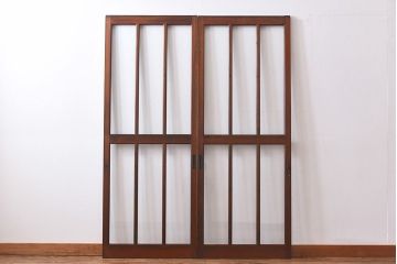 昭和レトロ　シンプルでレトロな雰囲気を漂わせるガラス戸(格子戸、引き戸)