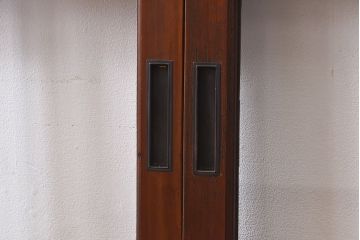 昭和レトロ　シンプルでレトロな雰囲気を漂わせるガラス戸(格子戸、引き戸)