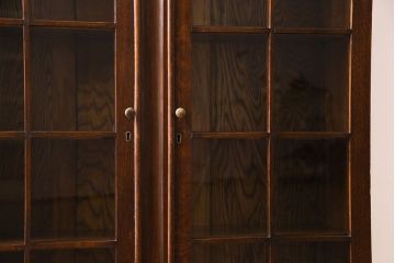 英国家具　オーク材　木のぬくもりを感じる小振りのブックケース(本箱、収納棚、飾り棚、キャビネット)