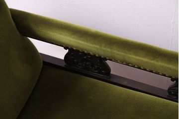 アンティーク家具　イギリスアンティーク　フレームの意匠が上品なシェーズロング(カウチソファ)