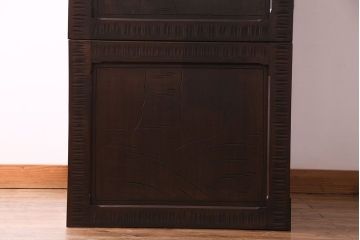 中古　伝統工芸　軽井沢彫り　迫力のある意匠が魅力のワードローブ(洋服タンス)