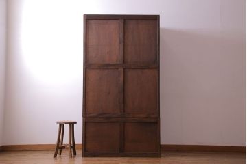 中古　伝統工芸　軽井沢彫り　迫力のある意匠が魅力のワードローブ(洋服タンス)