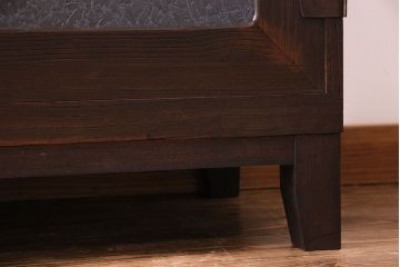 レトロ家具　昭和レトロ　前面のデザインがおしゃれなリメイクサイドボード(収納棚、リビングボード)