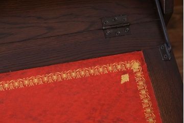 アンティーク家具　オーク材使用　渋みのある質感が魅力のライティングビューロー(簿記机、在宅ワーク、在宅用デスク)