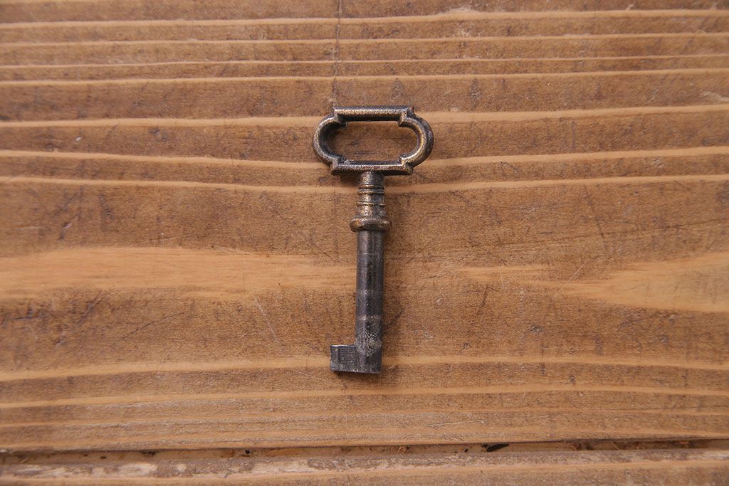 アンティーク家具　オーク材使用　渋みのある質感が魅力のライティングビューロー(簿記机、在宅ワーク、在宅用デスク)