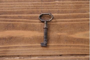 アンティーク家具　オーク材使用　渋みのある質感が魅力のライティングビューロー(簿記机、在宅ワーク、在宅用デスク)