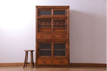 アンティーク家具　和製アンティーク　明治大正期　和の風情を感じる小振りの水屋箪笥(食器棚、収納棚、戸棚)