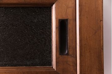 アンティーク家具　和製アンティーク　明治大正期　和の風情を感じる小振りの水屋箪笥(食器棚、収納棚、戸棚)