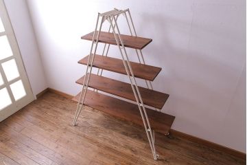 ペイント家具　ディスプレイが楽しめる大振りの脚立型飾り棚(ラダーシェルフ、ディスプレイラック)