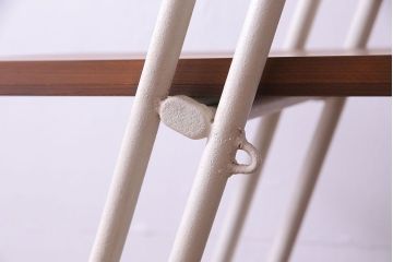 ペイント家具　ディスプレイが楽しめる大振りの脚立型飾り棚(ラダーシェルフ、ディスプレイラック)