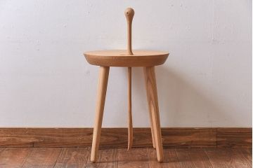 展示美品　日進木工　ac-cent(アク・セント)　STEP STEP　靴べら付スツール