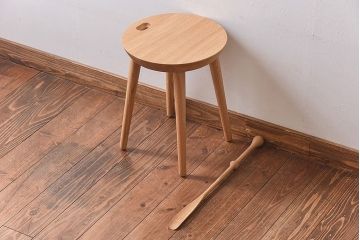 展示美品　日進木工　ac-cent(アク・セント)　STEP STEP　靴べら付スツール