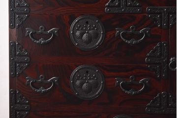 展示美品　岩谷堂箪笥　NO.630　桐文様　銀河8号　中型タンス(整理箪笥、チェスト、桐箪笥、桐たんす)