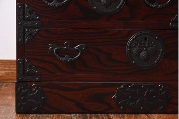 展示美品　岩谷堂箪笥　NO.630　桐文様　銀河8号　中型タンス(整理箪笥、チェスト、桐箪笥、桐たんす)