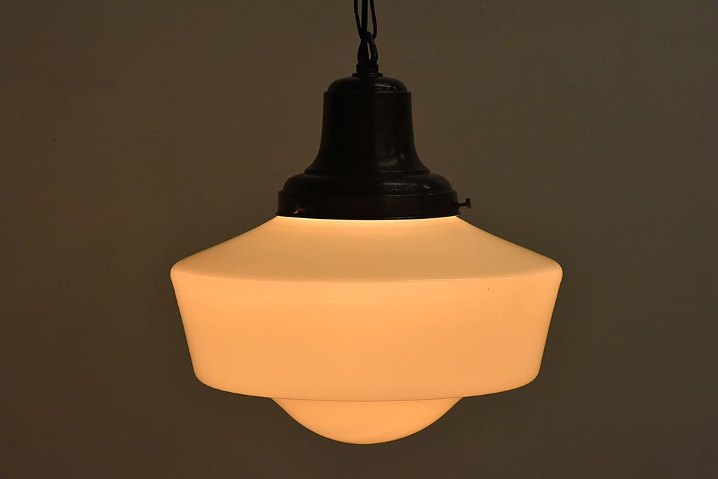 昭和レトロ ぽってりとしたフォルムが素朴な味わいのペンダントライト(天井照明、吊り下げ照明)(1)