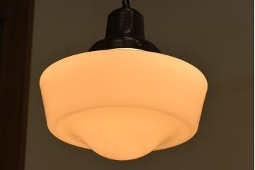 昭和レトロ ぽってりとしたフォルムが素朴な味わいのペンダントライト(天井照明、吊り下げ照明)(1)