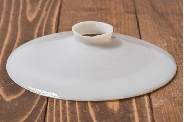 昭和レトロ　シンプルな白い笠が魅力的なシェード(電笠)(1)