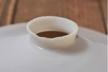 昭和レトロ　シンプルな白い笠が魅力的なシェード(電笠)(1)