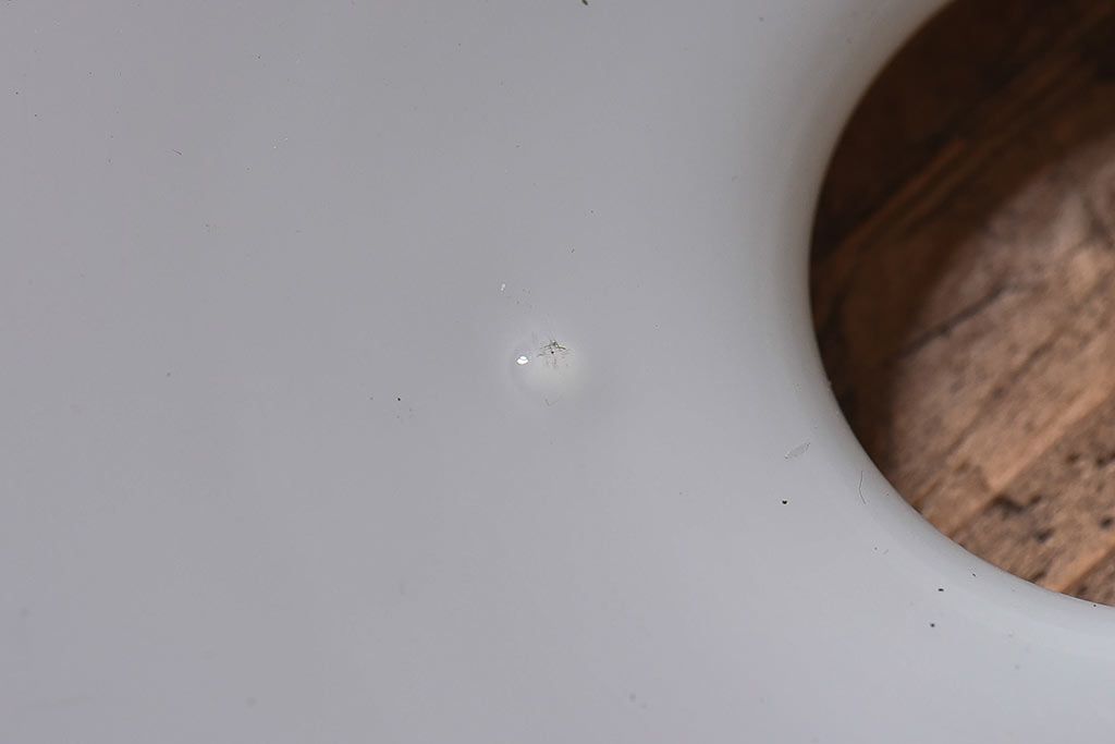 昭和レトロ　シンプルな白い笠が魅力的なシェード(電笠)(1)