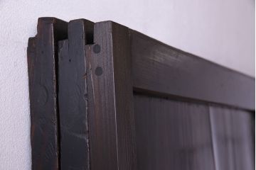 【商談品】古民具　古さを感じる木の質感　明治期の板戸(引き戸、建具)3枚組