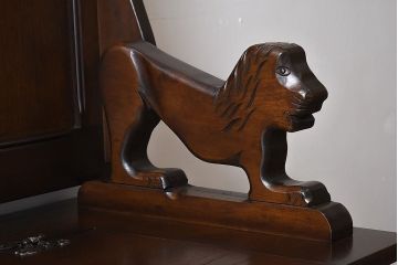 中古　イギリス家具　重厚さを感じるモンクスベンチ(サイドボード、長椅子、飾り台)