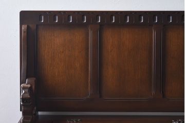 中古　イギリス家具　重厚さを感じるモンクスベンチ(サイドボード、長椅子、飾り台)