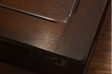 中古　イギリス家具　重厚さを感じるモンクスベンチ(サイドボード、長椅子、飾り台)